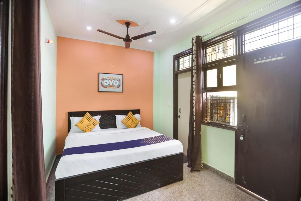 Spot On Main View Guest House Near Leisure Valley Park Gurgaon Exterior photo