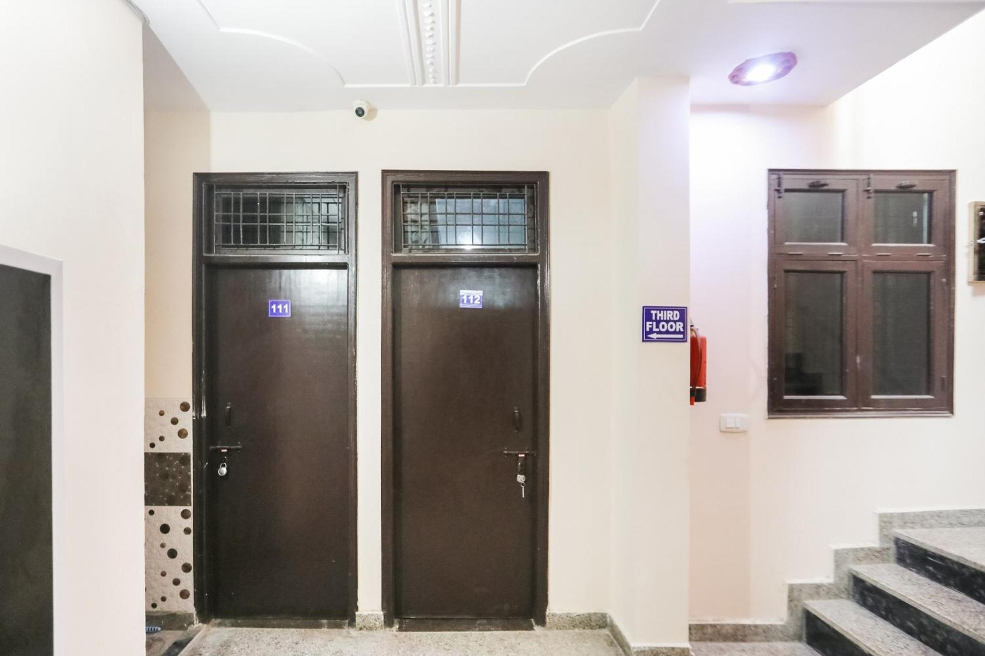 Spot On Main View Guest House Near Leisure Valley Park Gurgaon Exterior photo